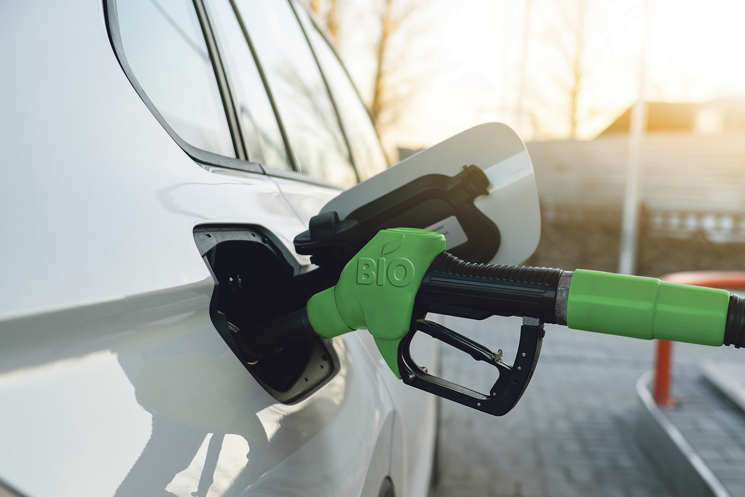 E-Fuels und Biokraftstoffe senken die CO2-Emissionen im Verkehr.
